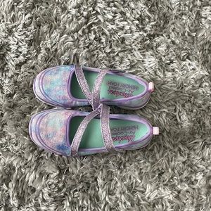 Girls Skechers memory foam sport Mary Jane shoes. Gently used good condition.